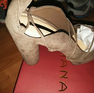 Lillianna pump thick hugh heels